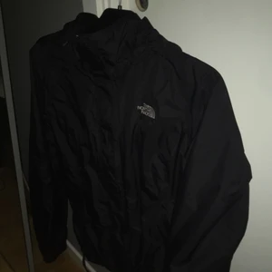 The north face vindjacka  - The north face vind jacka i bra skick!