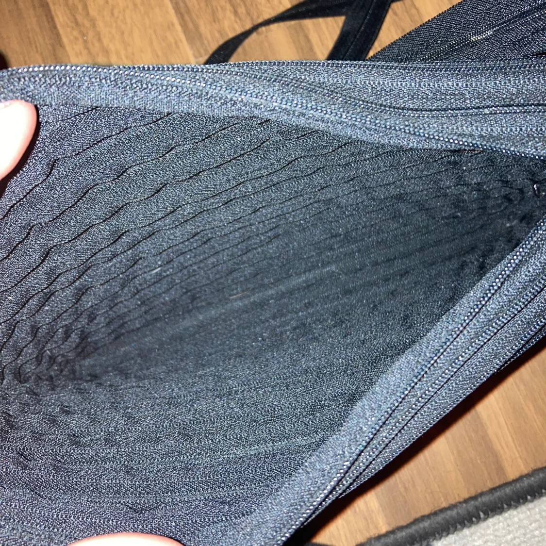 Dragkedjs väska (handgjord av mig) - 90