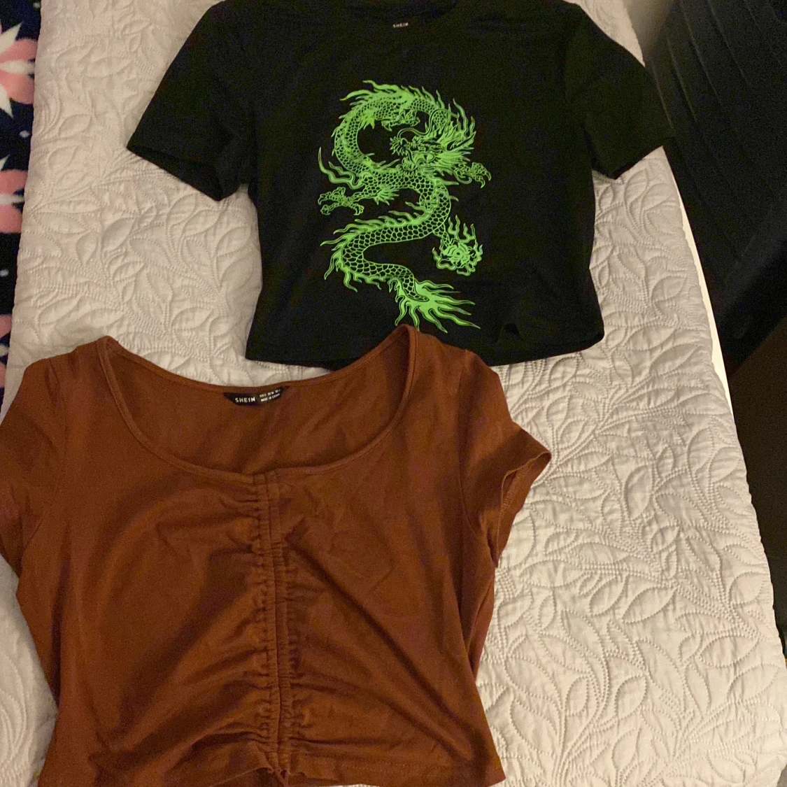 Två magtröjor inför sommaren  - 90