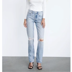 Zara jeans - Aldrig använt, endast testat en gång. Jättefina jeans men passade inte på mig.