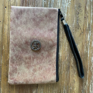 Michael kors plånbok clutch - Ej äkta. Brun färg