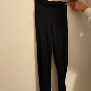 Gymbyxor - Ett par gymbyxor i storlek xs från Gina, använda 1/2 gånger inte mer.