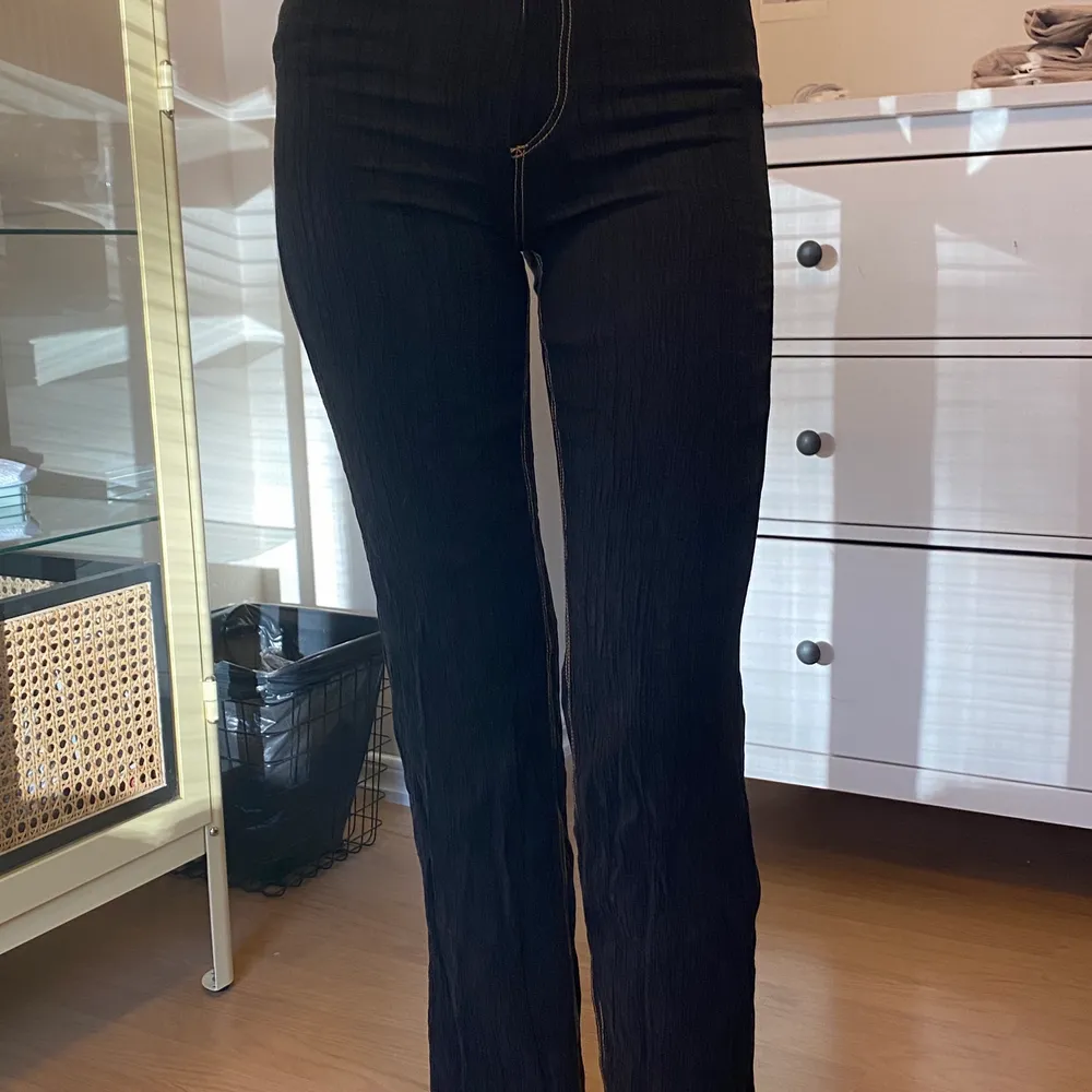 Mjuka härliga byxor från Zara. Jeans & Byxor.
