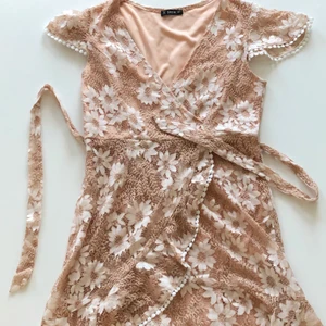 Summer Dress  - Använd Max 2 gånger