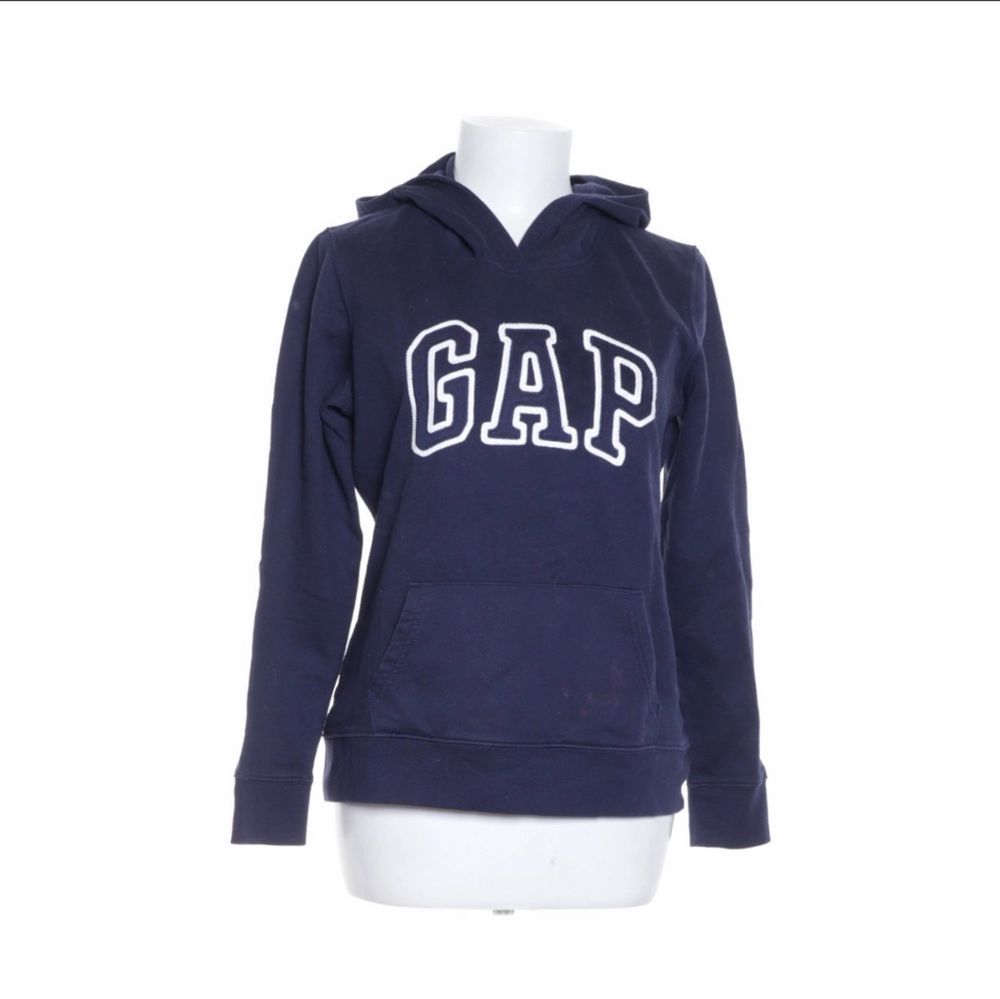 Gap sweatshirt online emma chamberlain