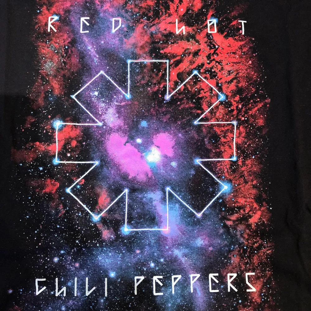 red hot chilli pepper official galaxy t shirt. worn once, so basically new. womens fit so a bit more snug. T-shirts.