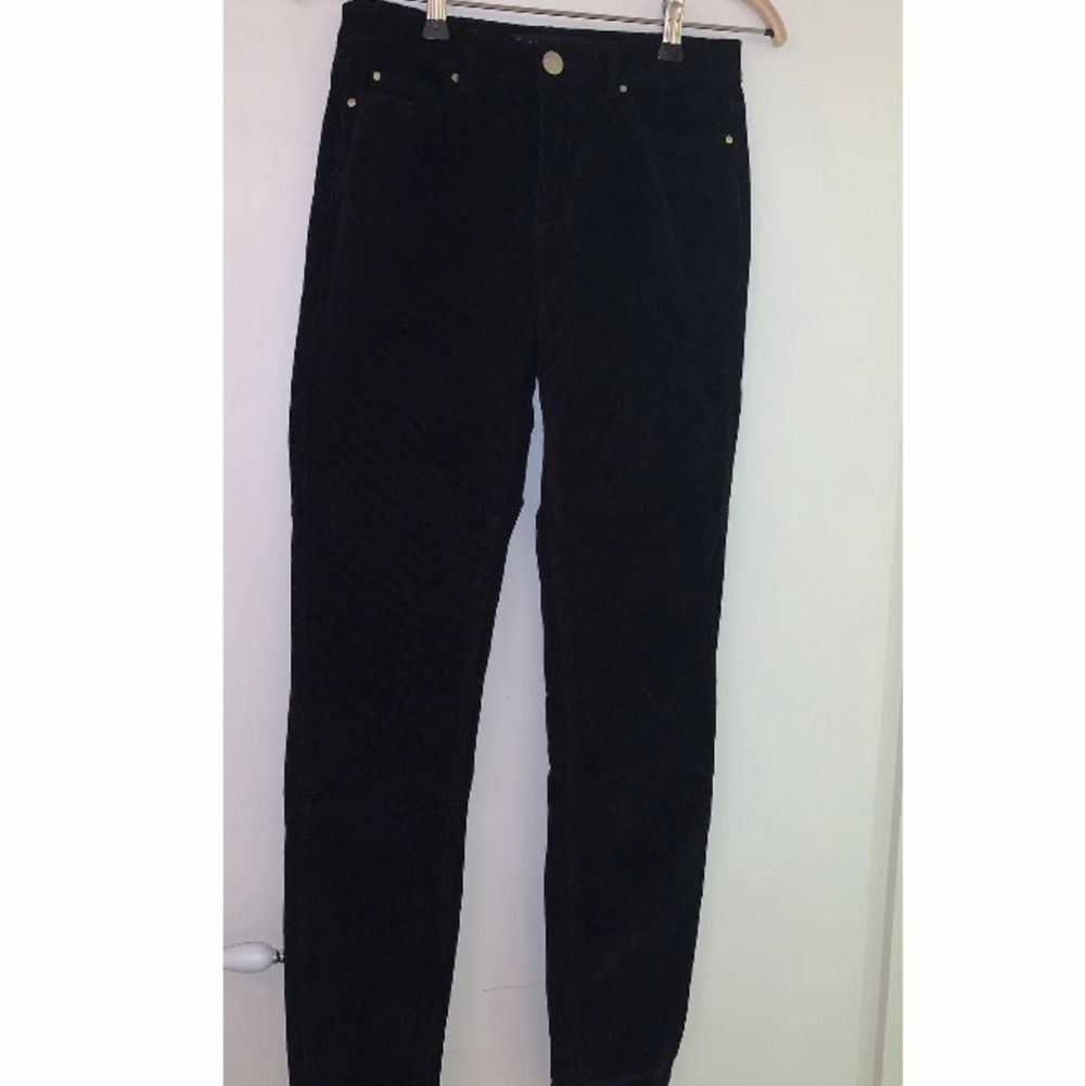 Svarta manchesterbyxor  Plick Second Hand
