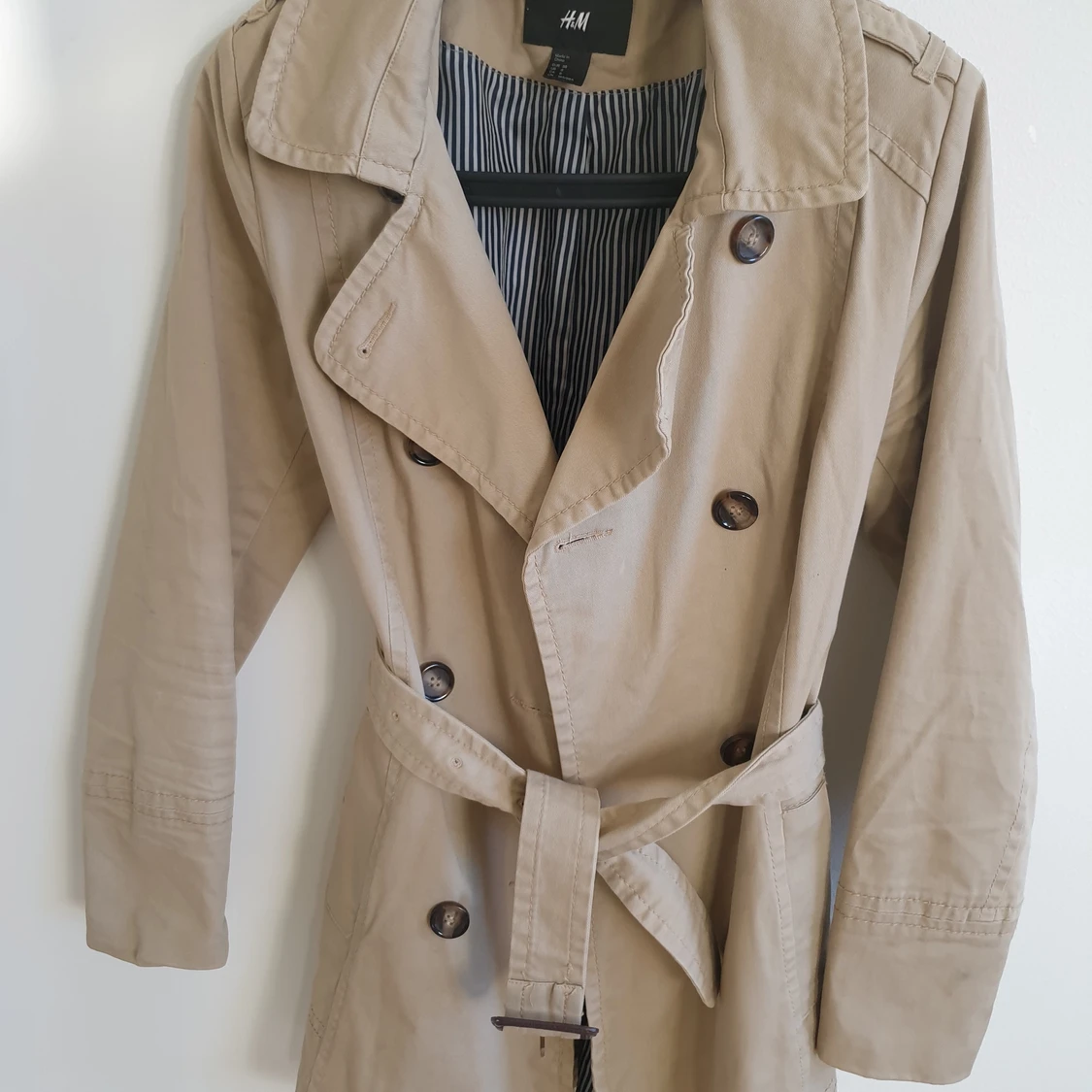 Beige trenchcoat 36/38