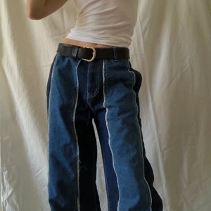 Jeans  - Dessa köpte jag här på plick, men tyvärr är de alldeles för stora! Skulle säga att de passar en större S, och att de är strl M. Kanske 36? (Jag brukar ja xxs/xs) o de är alltså för stora för mig🤗 SÅ snygga, sköna o coola!! Buda!🦕