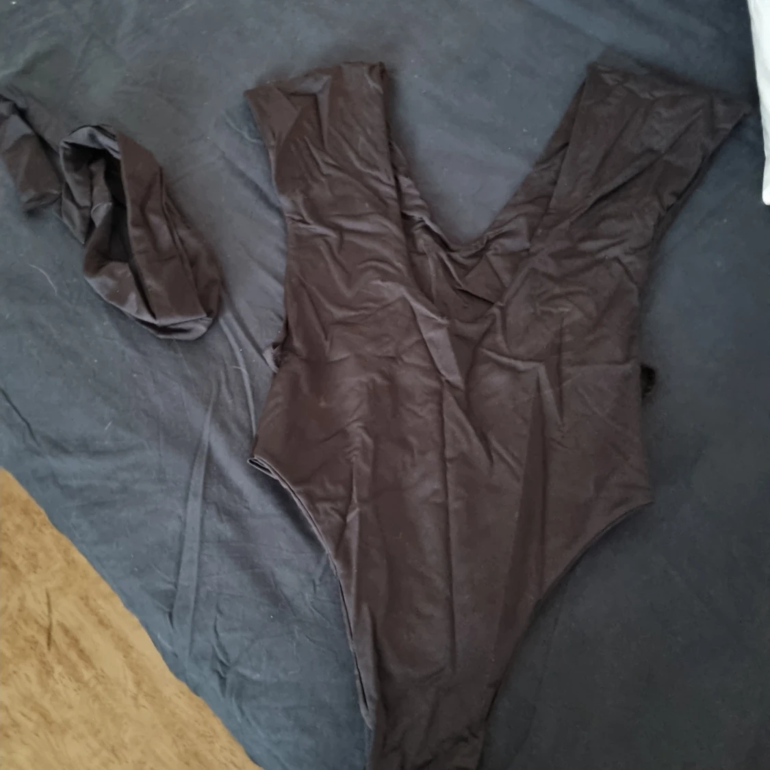 Svart baddräkt  - 90