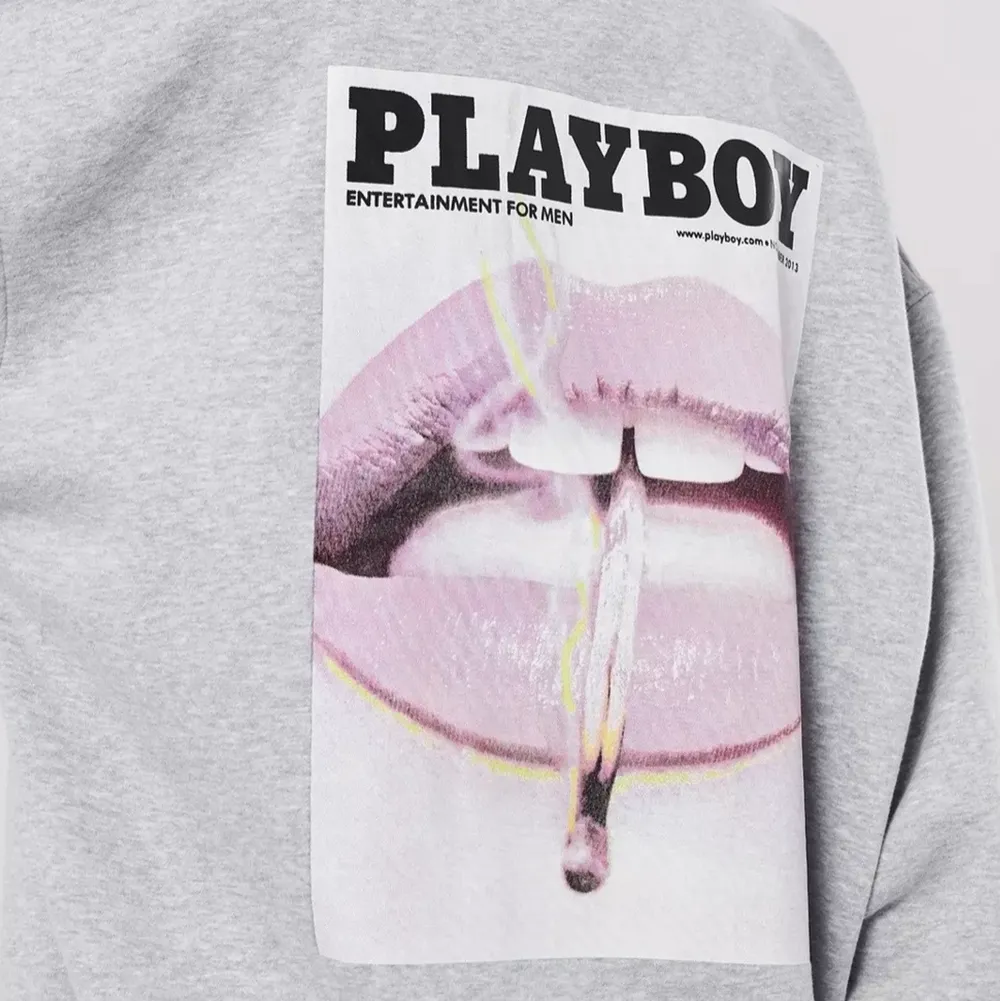 Säljer min Playboy x Missguided hoodie då jag inte kände att den passade så bra. Den är i strl 36 och endast testad, ganska lång men passar även kortare människor om man vill ha den mer oversized <3. Hoodies.