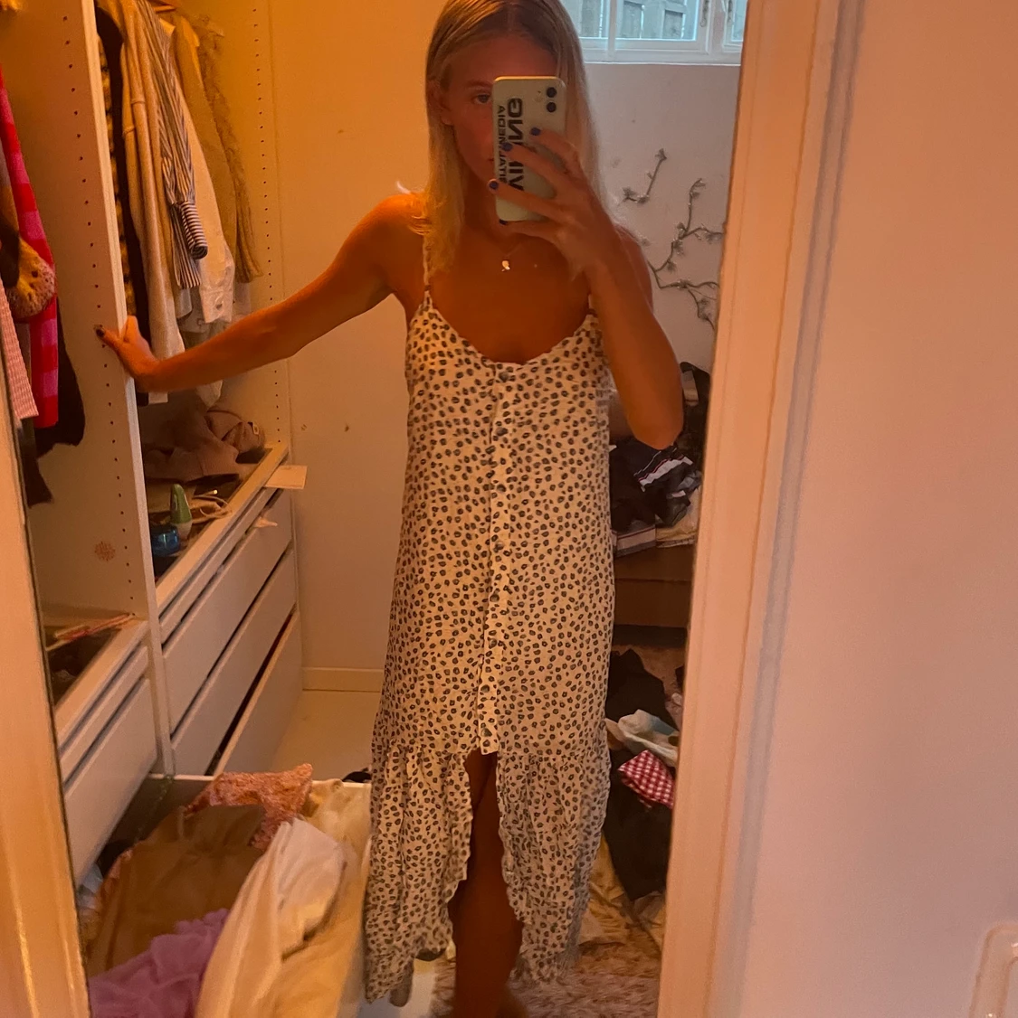 Blommig lång klänning  - 90