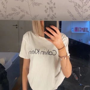 Calvin Klein  - Använd 1-2 gånger storlek Xs pris: 100kr