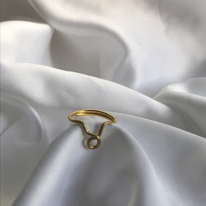 Ring - Säljer en fin Taurus/oxen ring💖 justerbar och köparen står för frakten
