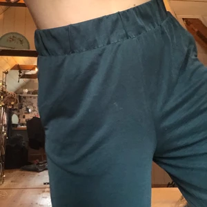 Mjuka Monki byxor  - Mjuka byxor från Monki som bara använts någon gång. 