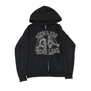 Reckless Scholars hoodie  PRE-OWNED M 1599kr NOW AVAILABLE ONLINE - Restocked.se