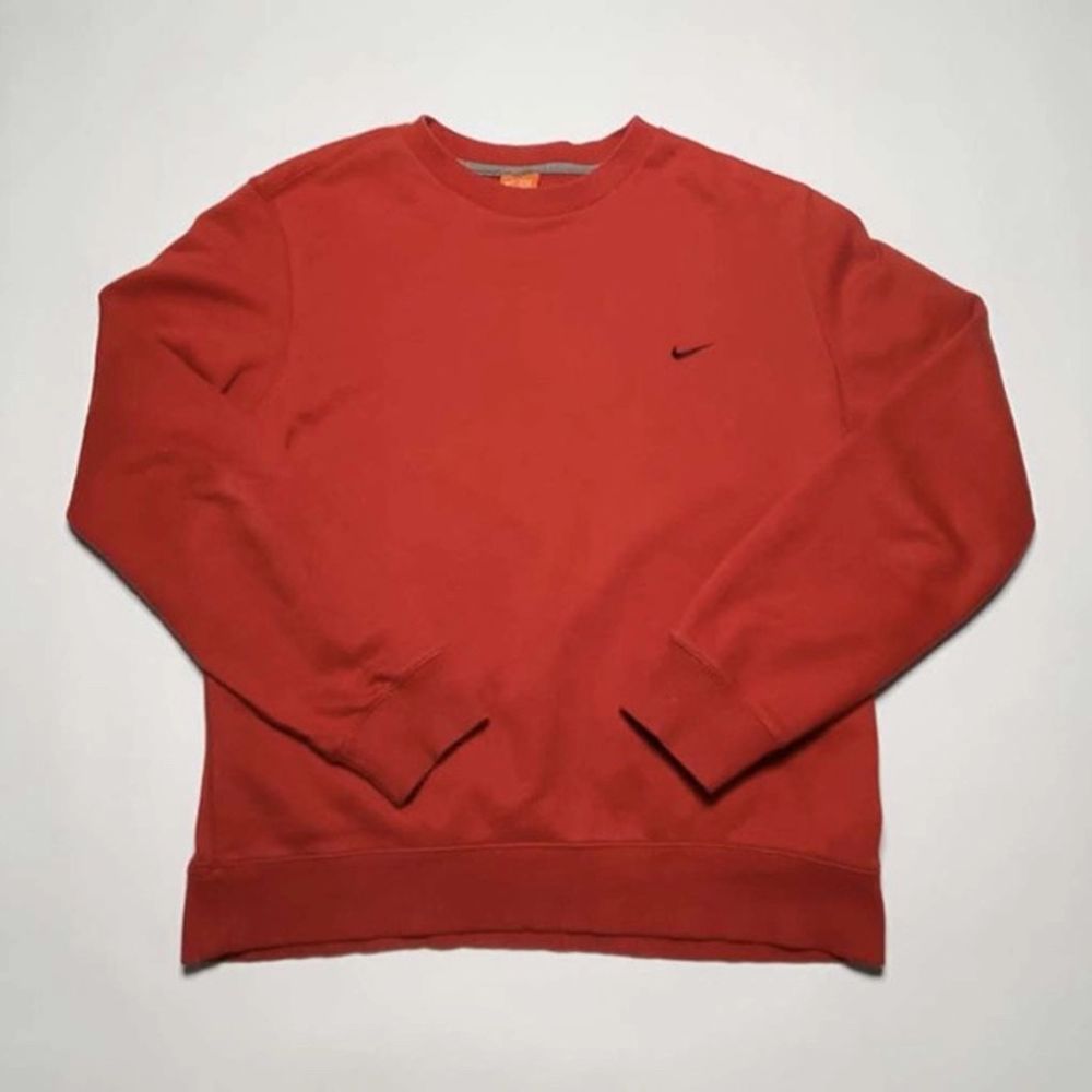 90’s Nike Sweatshirt Condition - 9/10 Size - M                    Mennace Sweatshirt Condition - 9/10 Size - M                            Du 90’s Adidas Sweatshirt Condition - 9/10 Size - M  . Huvtröjor & Träningströjor.