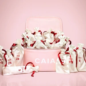 Caia kalender  - Köpt två kalendrar, undrar om någon vill köpa innan jag lämnar tillbaka😊 hör av vid intresse. Säljare dök inte upp så till salu igen!  