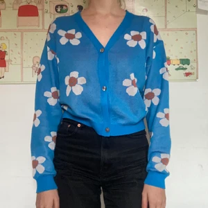 Superfin kofta  - Fantastiskt fin kofta från Shein! Nästan oanvänd och unik i sitt slag!