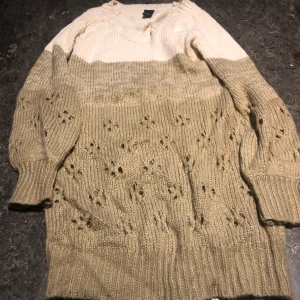 Vila lång stickad tröja XS - Stickad tröja vit beige i XS ❄️