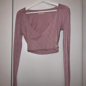 Urban Outfitters tröja - Tröjan är i storlek XS, använd ca två gånger. Bra skick