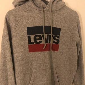 Levis hoodie - Fint skick