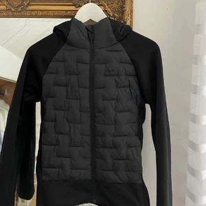 Everest jacka  - Helt ny, storlek s 