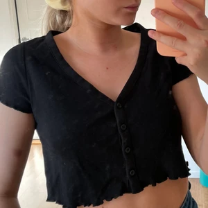 Topp från HM  - Söt topp från HM. Knappt använd 