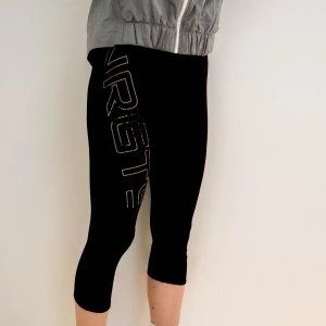 Träningstights  - Smått nötta träningstights men i superskönt material.