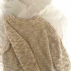 Så söt stickad tröja🧡💛 - Så fin, mjuk stickad tröja! Perfekt till våren 😍