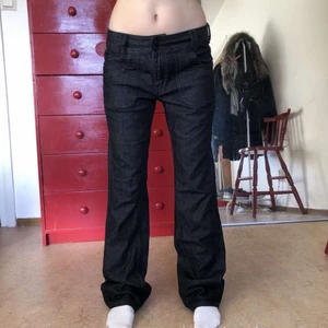 Svarta baggy jeans - Snygga svarta jeans!! Fraktar eller möts upp🌷