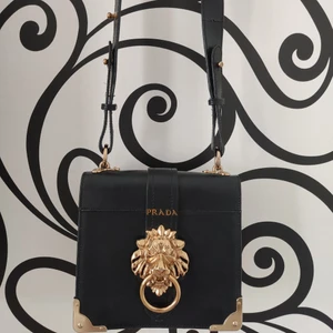 Väska - Använd ett par gånger men i bra skick.