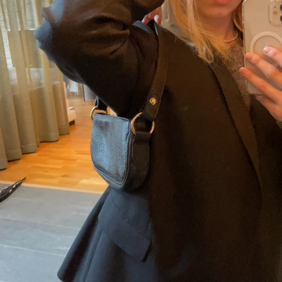 Svart axelväska - 91