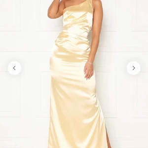 Bubbleroom x Nicole falciani  - SÖKER I XS/34