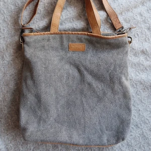 Väska - Frakt tillkommer 