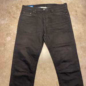 Svarta jeans från Acne Studios. Knappt använt 