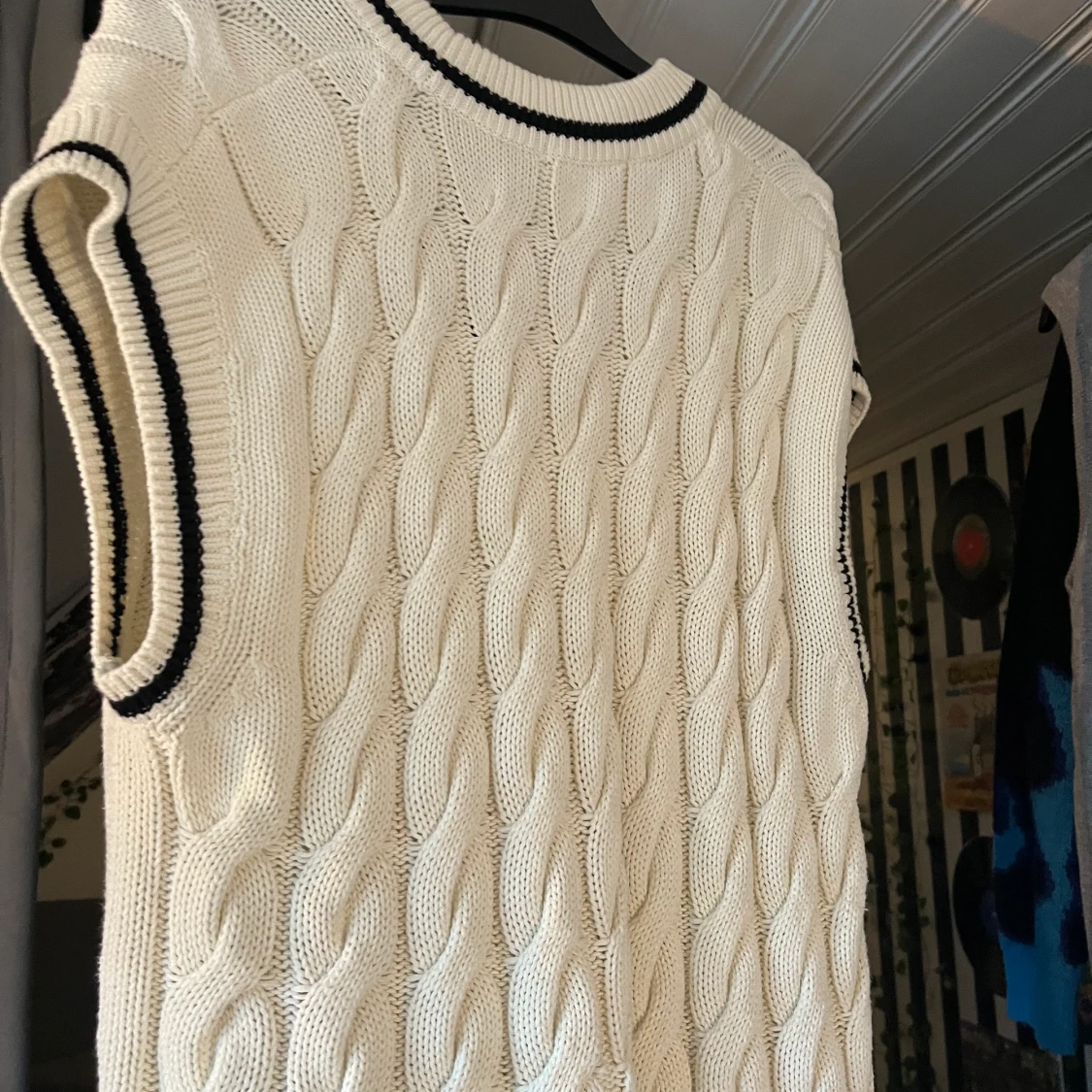 Stickad väst - 90