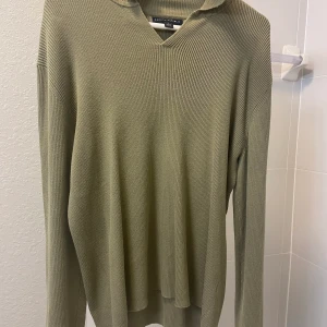 Banana Republic Dress shirt L -  Green dress banana republic  Size L.  