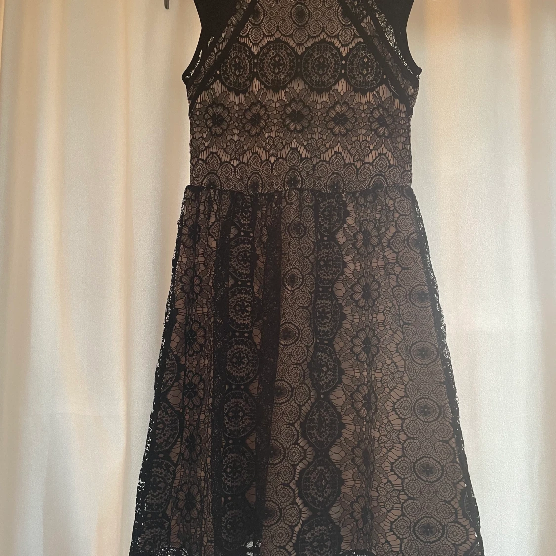 vacker klänning oanvänd stl 36-38