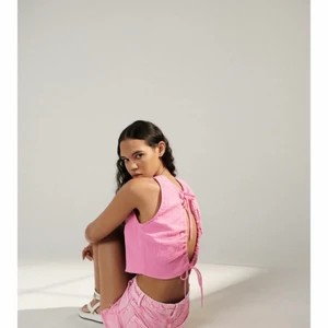 Sommartopp - Helt oanvänd topp från zara i super gullig färg🌸🌸