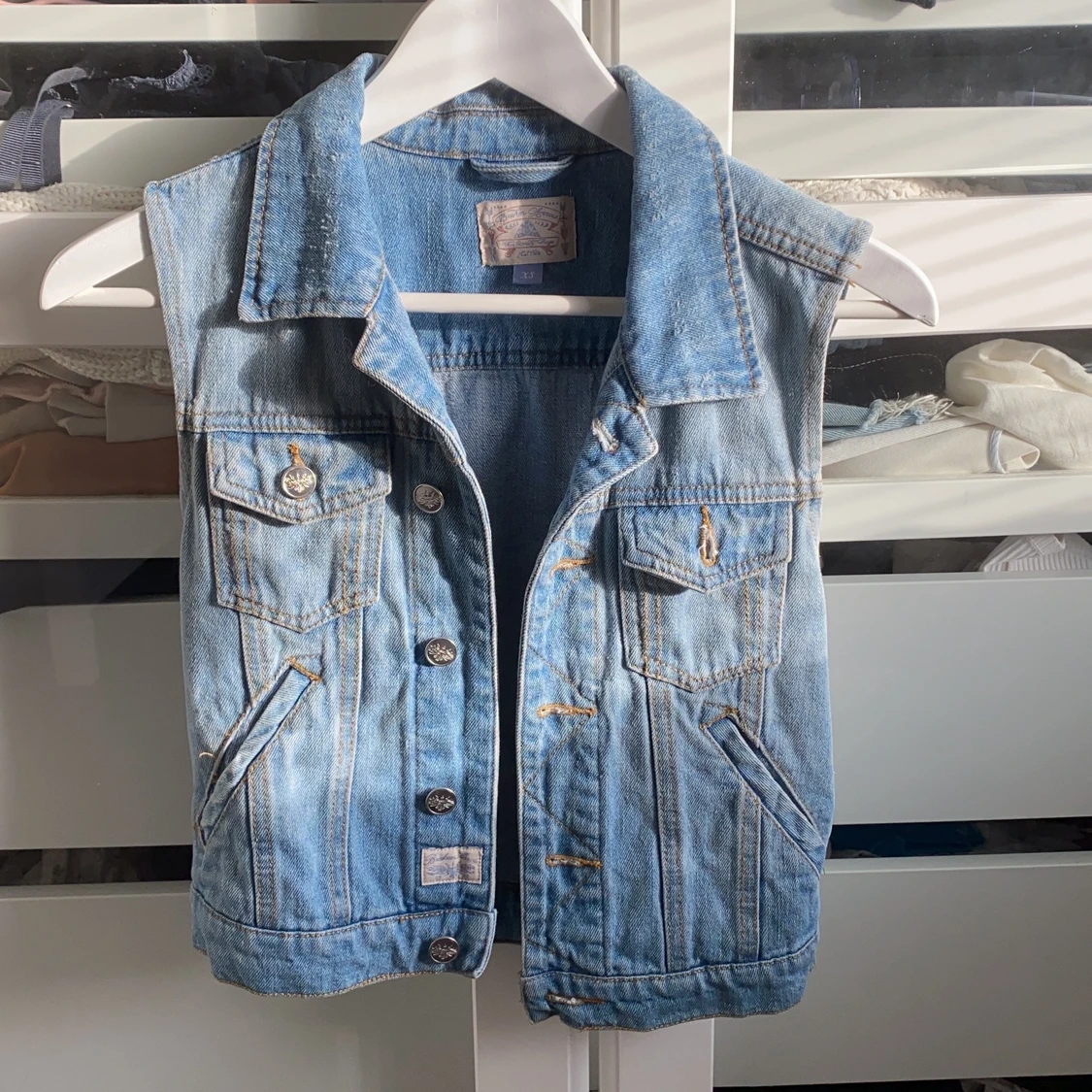 Jeansväst - Broken Arrows