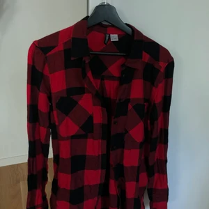 Skjorttröja  - Aldrig använd 