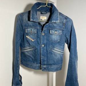 Jeansjacka Diesel - Jeansjacka stretch tight 