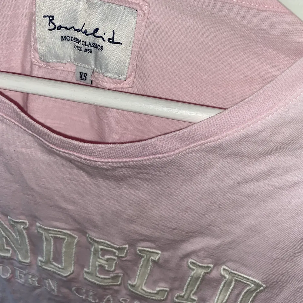 Söt rosa Bondelid t-shirt💞. T-shirts.