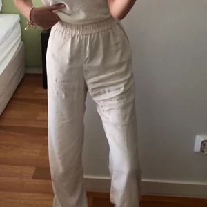 linnebyxor - köpta här på plick men passade inte. har sytt upp dom så skulle passa nån som e runt 165