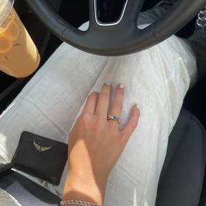 Ring - Säljer denna färgglada ring för 30kr + 12kr frakt💓 jättefin i sterling silver och guldplätterad, endast använd på bilderna!