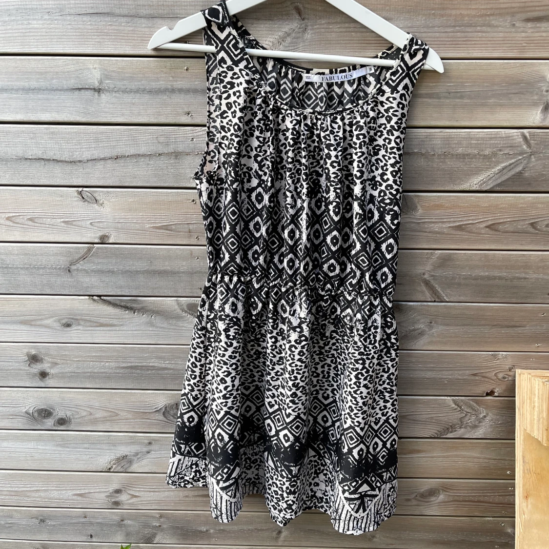 Multimönstrad klänning