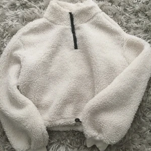 Mysig tröja - Mysig tröja från hm som används 1 gång 💞köparen står för frakten 💞