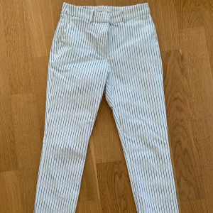 Kostym Byxor - Ett par super snygg kostymbyxor ifrån HM i en randig modell🥰