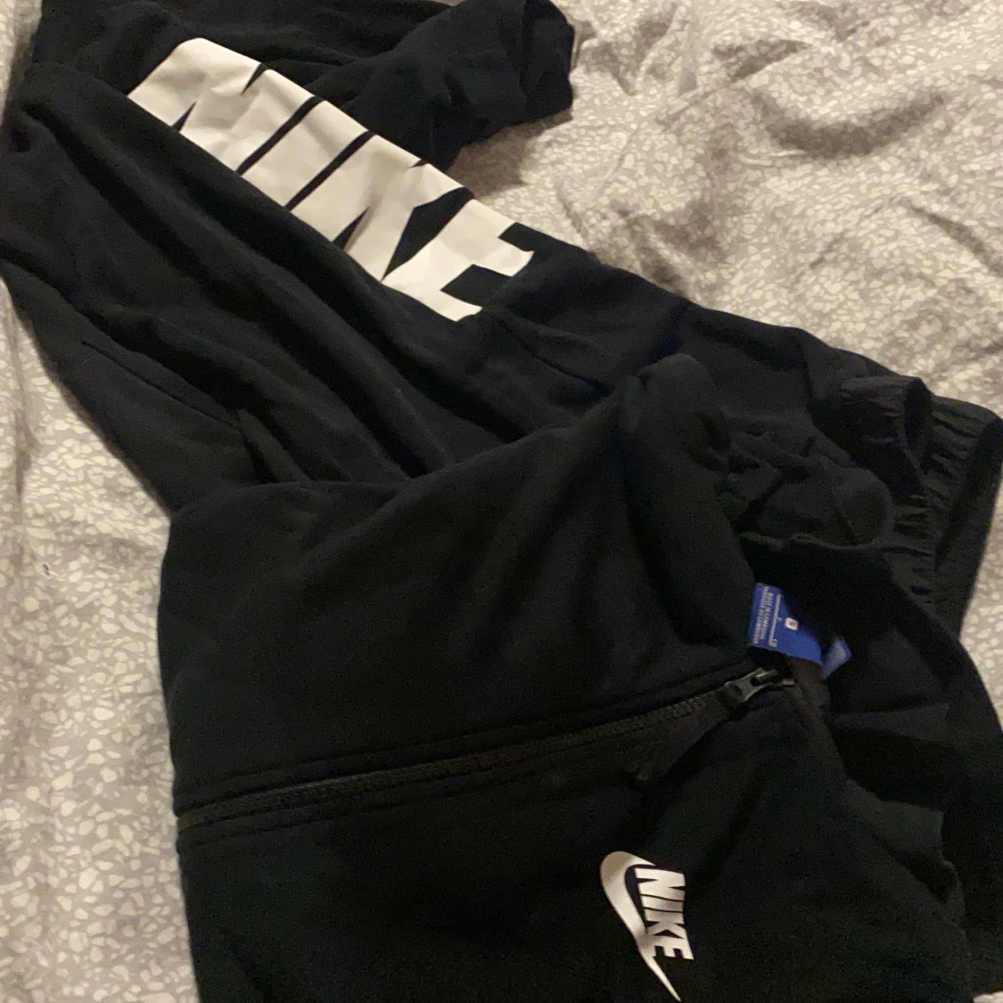 Nike mjukisar i svart  - 91